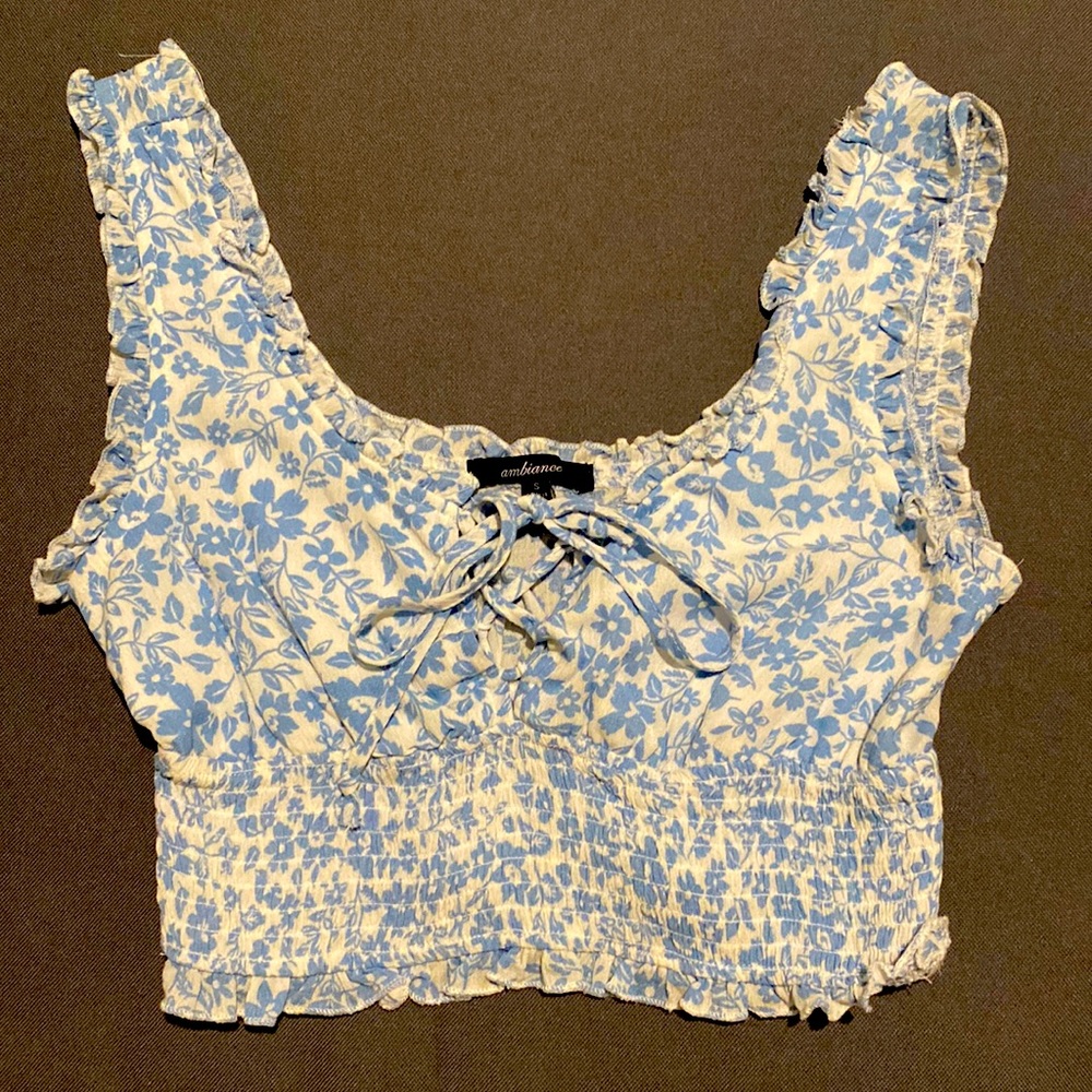 Blue and white floral tank, size small, brand is ambiance